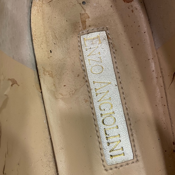 Enzo Angiolini Dressy Flats / Loafers / Slip Ons Gold Woven w/ Tassels, Size 7.5 - Picture 5 of 11